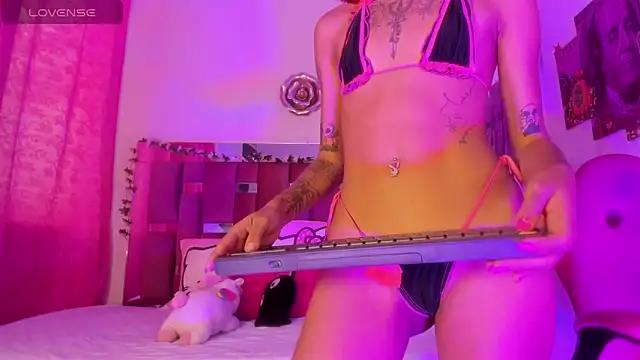 Snapshot of LiilithNyx chatting on 5, 5, 2026 LiilithNyx online show from 5, 5, 2026
