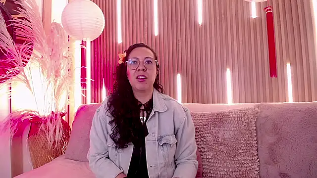 Velvet Curly online show from 24, 5, 2026