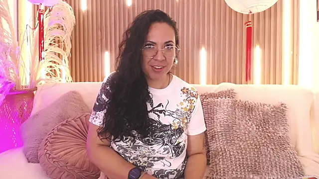 Velvet Curly online show from 18, 6, 2026