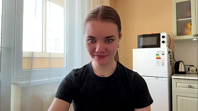 Snapshot of doana_bebriti chatting on 5, 5, 2026 doana bebriti online show from 5, 5, 2026