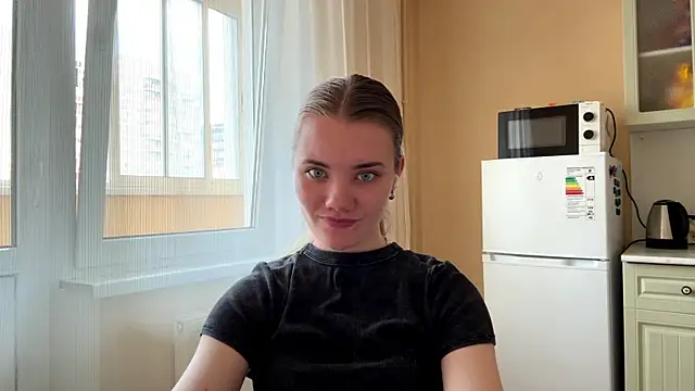 Snapshot of doana_bebriti chatting on 12, 5, 2026 doana bebriti online show from 12, 5, 2026