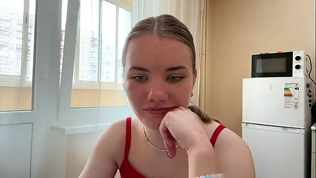 Snapshot of doana_bebriti chatting on 15, 5, 2026 doana bebriti online show from 15, 5, 2026