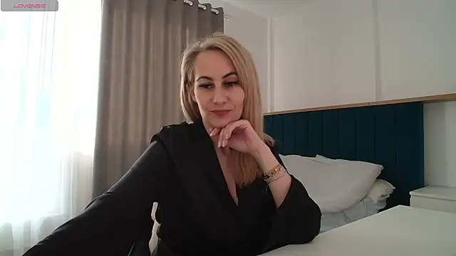 AdellynRose online show from 19, 5, 2026