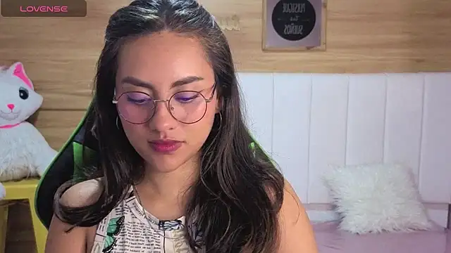 Snapshot of grecia_soler_a chatting on 9, 5, 2026 grecia soler a online show from 9, 5, 2026