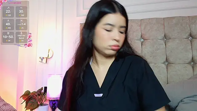 SophieBuitrago online show from 14, 5, 2026