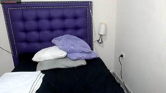 lunadreadd online show from 26, 4, 2026