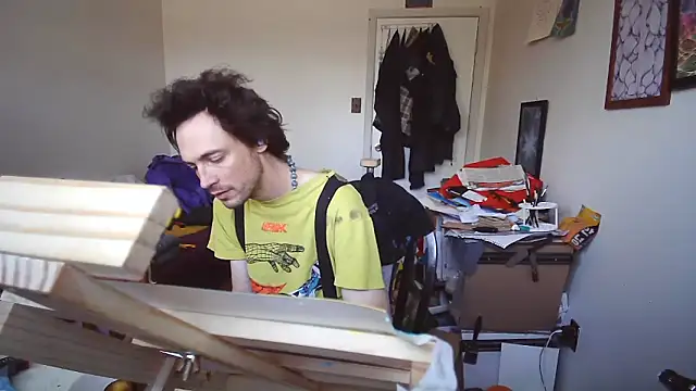 JohnnyMoves online show from 25, 5, 2026
