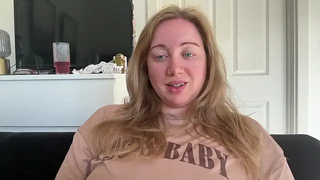 arielsweetieee online show from 9, 6, 2026
