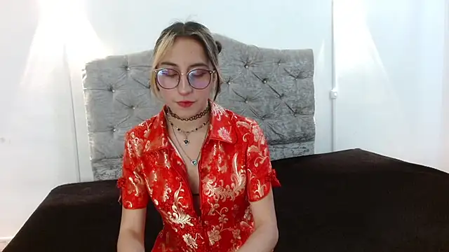 mrandmrsvixencs online show from 4, 6, 2026