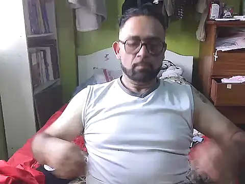Snapshot of CarlossexVen chatting on 9, 5, 2026 CarlossexVen online show from 9, 5, 2026