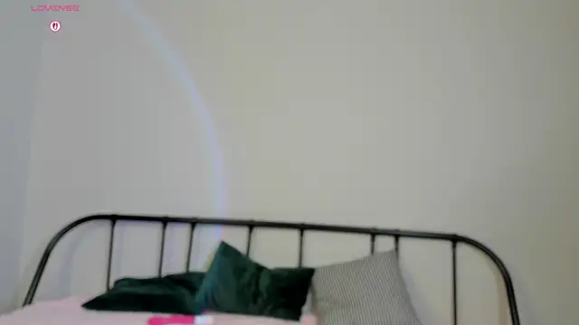 TonyaMeow online show from 27, 5, 2026