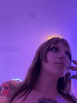 Lucysinclairr online show from 23, 6, 2026