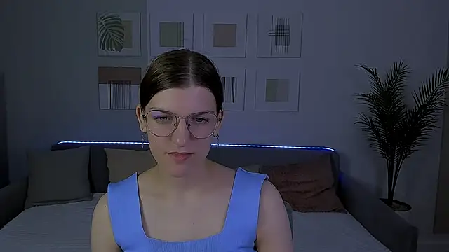 AnnaThorne online show from 8, 5, 2026