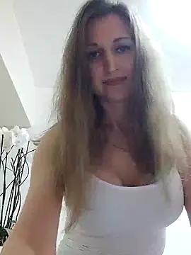 irresistibelle online show from 28, 4, 2026