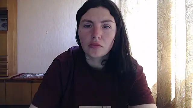 Snapshot of AlinaxJames chatting on 7, 5, 2026 AlinaxJames online show from 7, 5, 2026