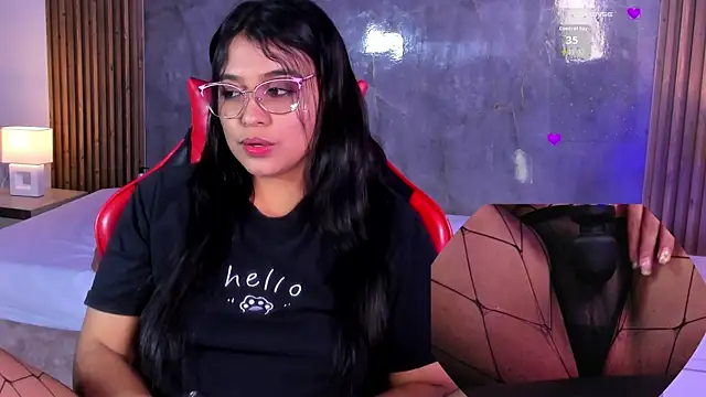 LuciaReid online show from 29, 4, 2026