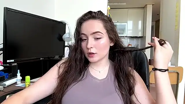 Emilly Cart online show from 9, 6, 2026