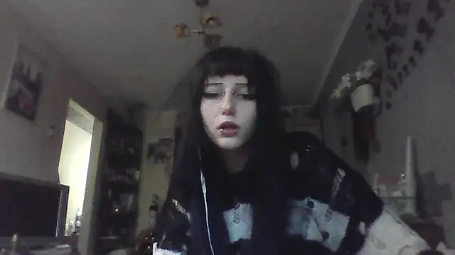 Snapshot of ChargedReign chatting on 5, 5, 2026 ChargedReign online show from 5, 5, 2026
