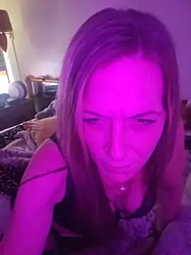 Snapshot of LillyXLust chatting on 13, 5, 2026 LillyXLust online show from 13, 5, 2026