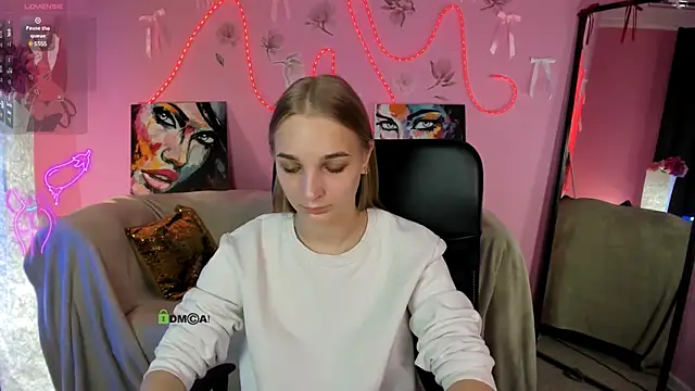 ollivia dream online show from 4, 5, 2026