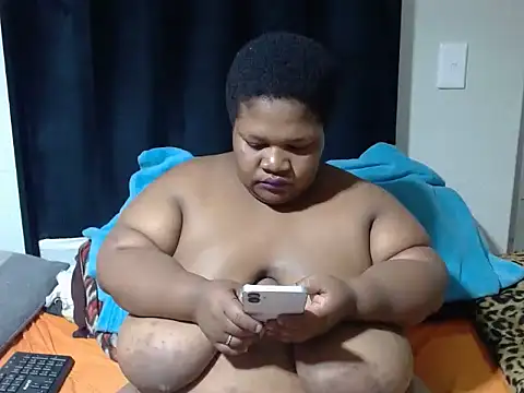 BBWMIDGET40 online show from 17, 5, 2026