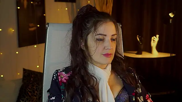 AureliaVane online show from 4, 6, 2026