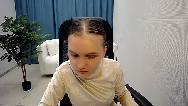  donnaSia  online show from 22, 5, 2026