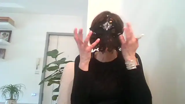HelenTiAscolta online show from 8, 5, 2026