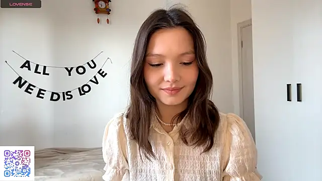 RochelTrewhitt online show from 9, 5, 2026