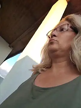 Divineblond online show from 7, 6, 2026
