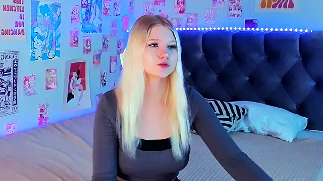 LunariaFox online show from 17, 5, 2026