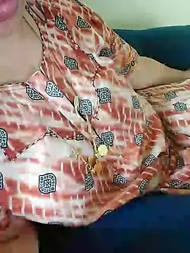 Call Honey online show from 10, 6, 2026