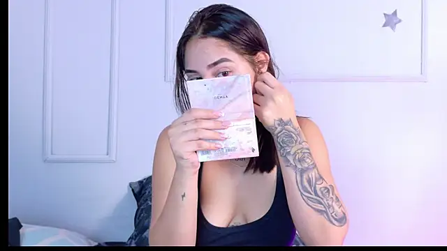 CuteWofy  online show from 10, 6, 2026