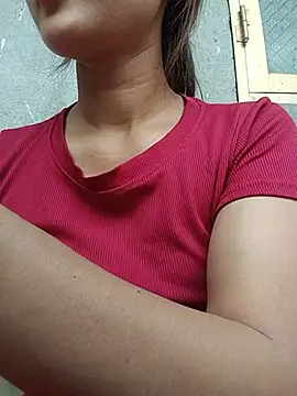 Snapshot of Rosie_LoveUU chatting on 19, 5, 2026 Rosie LoveUU online show from 19, 5, 2026