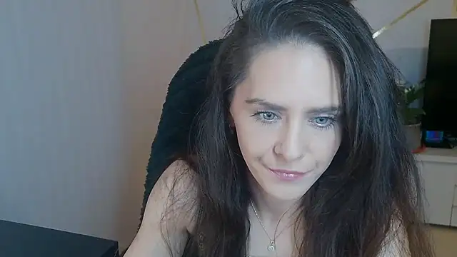 Snapshot of khalessi13 chatting on 1, 5, 2026 khalessi13 online show from 1, 5, 2026