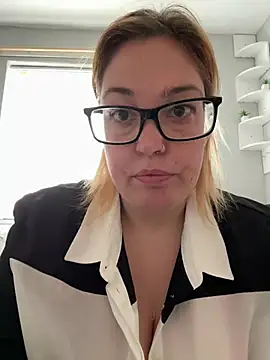 SecretRavenXO online show from 12, 6, 2026