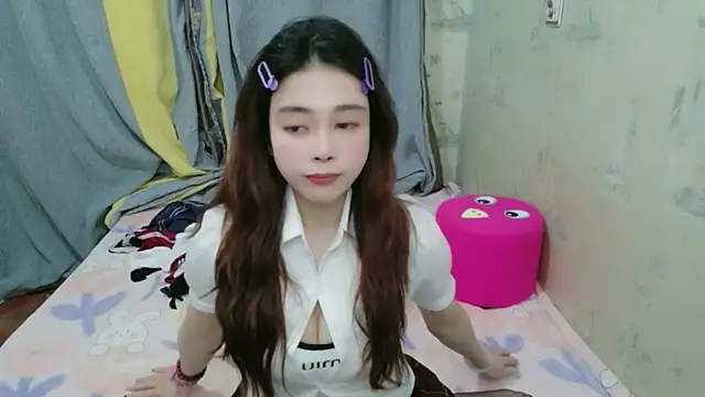 xiaoxiaohong030 online show from 27, 4, 2026