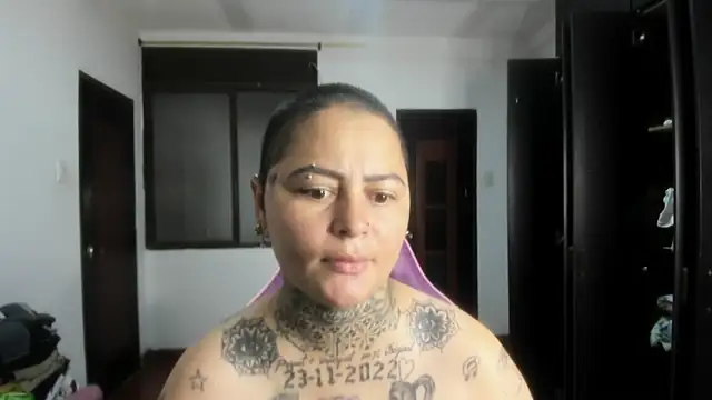 Snapshot of romina23 chatting on 29, 4, 2026 romina23 online show from 29, 4, 2026