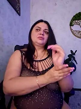 -CUTE-EVVIL- online show from 1, 5, 2026