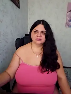 -CUTE-EVVIL- online show from 12, 5, 2026