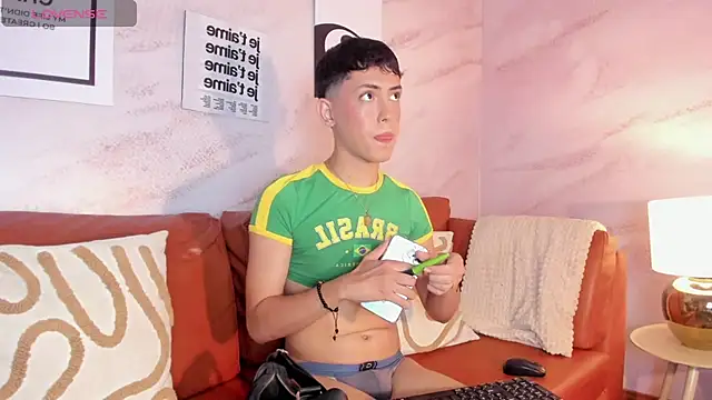 Iam Caami  online show from 28, 5, 2026