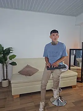 Darwinstark  online show from 3, 6, 2026