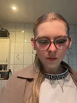 Lina-420 online show from 7, 5, 2026