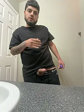 Zaddymatty2002 online show from 13, 5, 2026