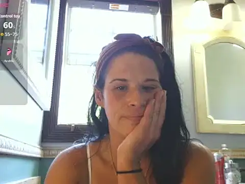 Snapshot of Vanessa_Valentine chatting on 17, 5, 2026 Vanessa Valentine online show from 17, 5, 2026