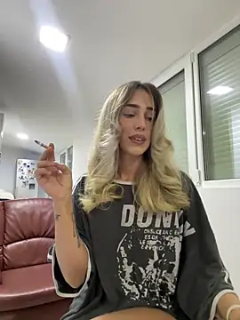 Snapshot of ZenyShy chatting on 18, 5, 2026 ZenyShy online show from 18, 5, 2026