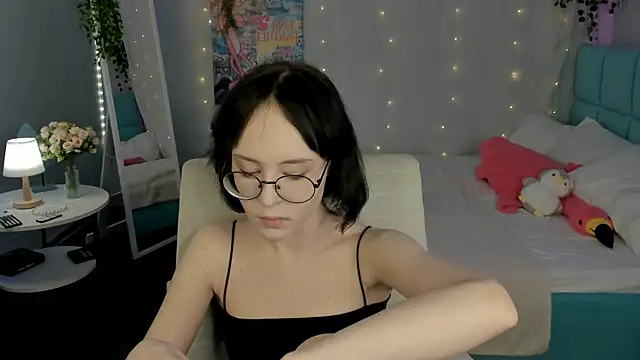 Lilac-Muse online show from 16, 6, 2026