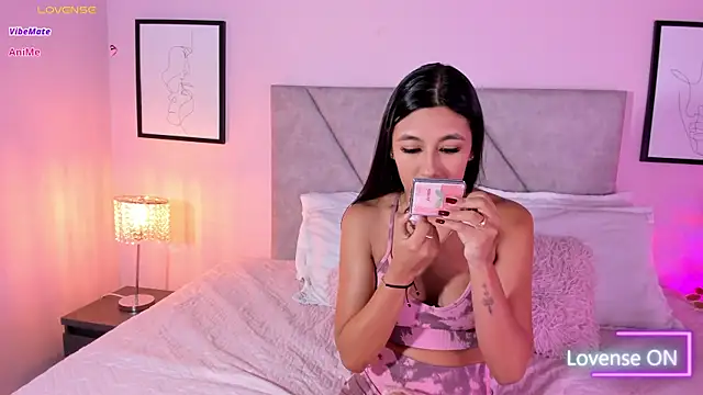 Emiilyh  online show from 9, 6, 2026