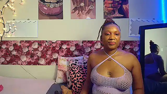 Snapshot of EnchantingLisa chatting on 21, 5, 2026 EnchantingLisa online show from 21, 5, 2026
