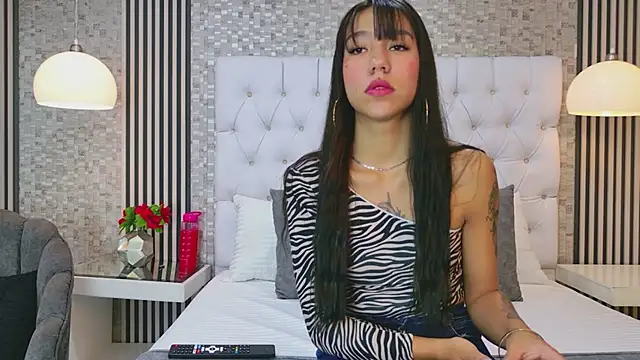 VioletSweetts online show from 8, 5, 2026